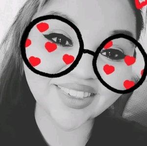 Meet your Posher, Sharmaine